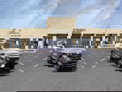 New 2025 Cadillac Lyriq Luxury
