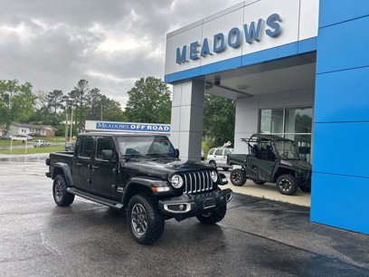 Used 2021 Jeep Gladiator Overland w/ Popular Equipment Package