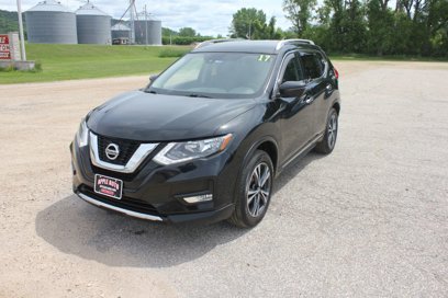 Used 2017 Nissan Rogue SL