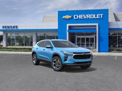 New 2025 Chevrolet Trax LT w/ Driver Confidence Package