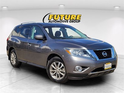 Used 2016 Nissan Pathfinder SV w/ Cargo Package