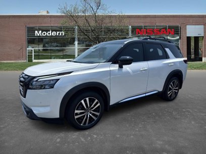 New 2025 Nissan Pathfinder Platinum