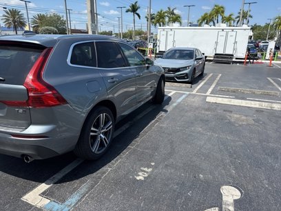 Used 2019 Volvo XC60 T5 Momentum w/ Multimedia Package