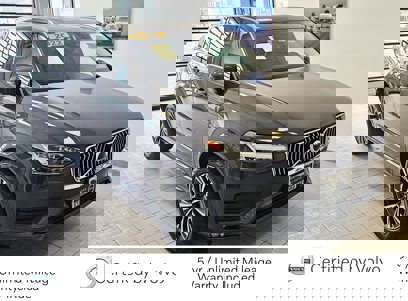 Certified 2022 Volvo XC90 T6 Momentum w/ Climate Package