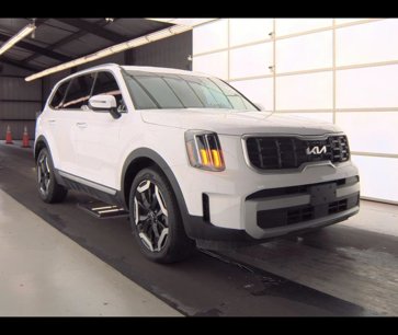 Used 2024 Kia Telluride S w/ S Sunroof Package