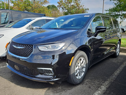 New 2026 Chrysler Pacifica Select