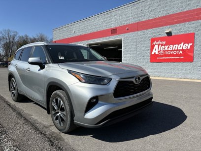 Used 2023 Toyota Highlander XLE