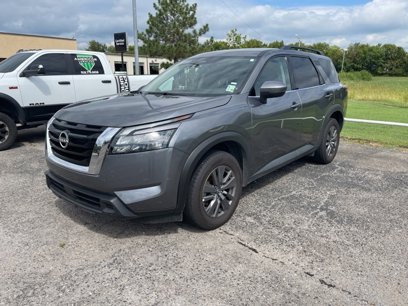 Used 2025 Nissan Pathfinder SV