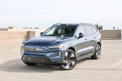 New 2025 Volvo EX90 Plus