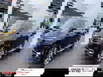 Used 2022 BMW X7 xDrive40i w/ Premium Package