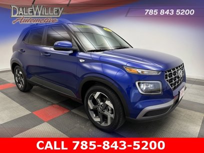 Used 2023 Hyundai Venue Limited w/ Cargo Package