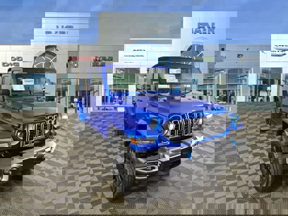 New 2024 Jeep Wrangler Sahara w/ Technology Group