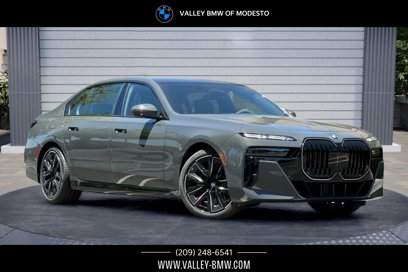 New 2025 BMW 760i xDrive w/ Executive Package