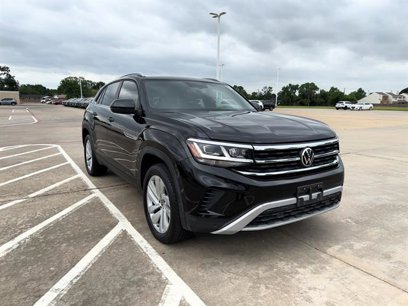 Used 2022 Volkswagen Atlas Cross Sport SE w/ Panoramic Sunroof Package