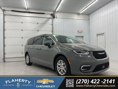 Used 2023 Chrysler Pacifica Touring-L