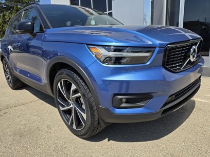 Used 2021 Volvo XC40 T5 R-Design