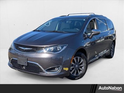 Used 2020 Chrysler Pacifica Limited w/ Advanced Safetytec Group
