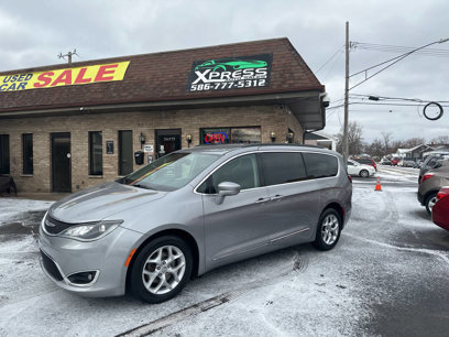 Used 2017 Chrysler Pacifica Touring-L w/ Tire & Wheel Group