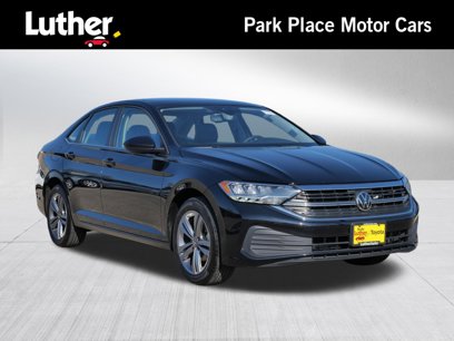 Used 2024 Volkswagen Jetta SE w/ Panoramic Sunroof Package