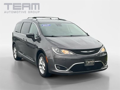 Used 2017 Chrysler Pacifica Touring-L Plus w/ Advanced Safetytec Group