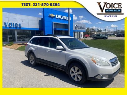 Used 2011 Subaru Outback 2.5i Limited w/ PWR Moonroof Pkg