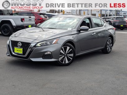 Certified 2022 Nissan Altima 2.5 SV w/ SV Premium Package