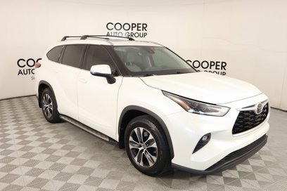 Used 2021 Toyota Highlander XLE