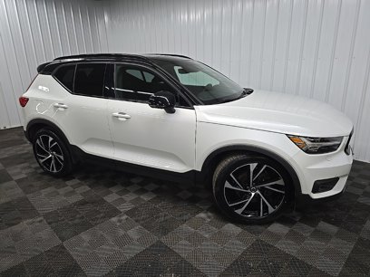 Used 2020 Volvo XC40 T5 R-Design