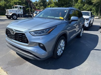 Used 2023 Toyota Highlander L