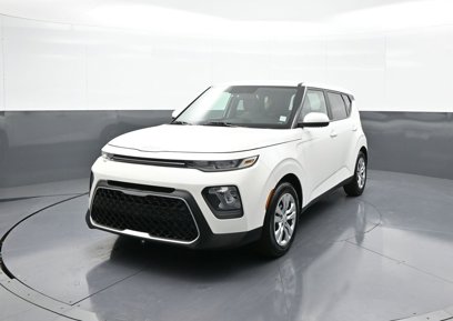 Certified 2022 Kia Soul LX