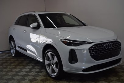 New 2025 Audi Q5 Premium Plus