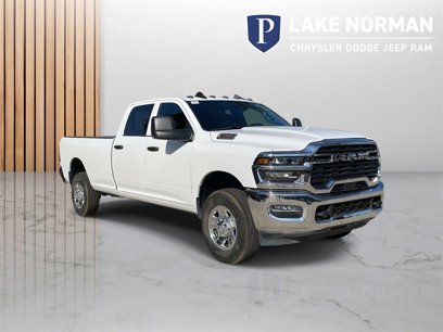 New 2025 RAM 2500 Tradesman w/ Chrome Appearance Group