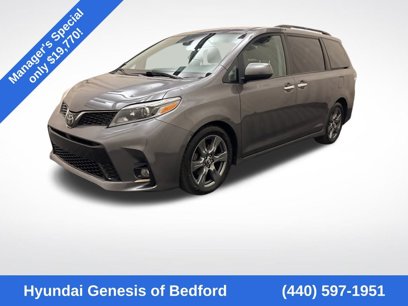 Used 2018 Toyota Sienna SE