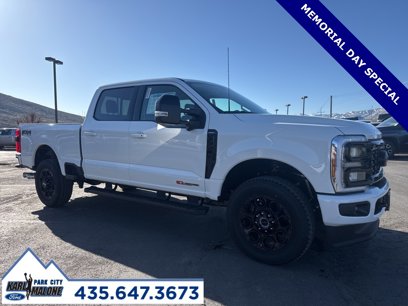 New 2025 Ford F350 Lariat w/ Black Appearance Package