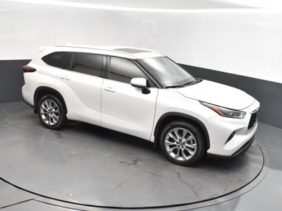 Used 2023 Toyota Highlander Limited