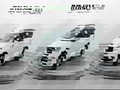 Used 2022 Chrysler Pacifica Touring-L