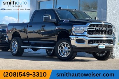 Used 2024 RAM 2500 Tradesman w/ Chrome Appearance Group