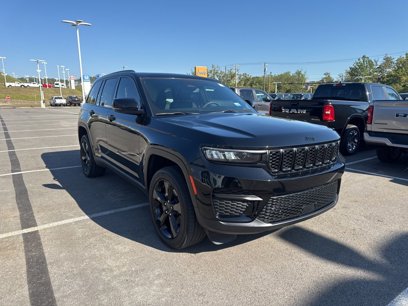 Used 2023 Jeep Grand Cherokee Altitude