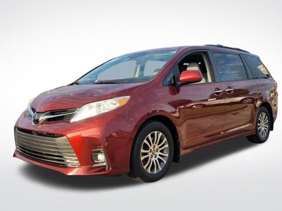 Used 2020 Toyota Sienna XLE