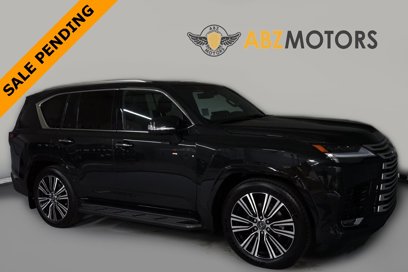 Used 2025 Lexus LX 600 4WD w/ Luxury Package