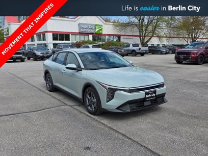 New 2025 Kia K4 LXS