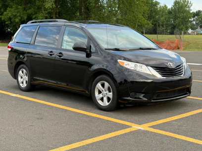 Used 2014 Toyota Sienna LE