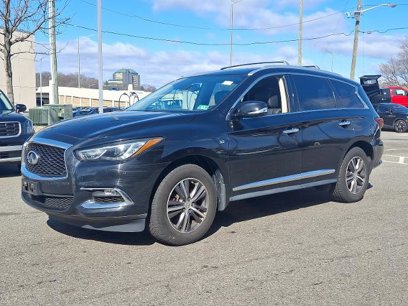 Certified 2019 INFINITI QX60 Luxe w/ Essential Package