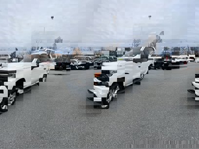 New 2025 Chevrolet Silverado 1500 Custom