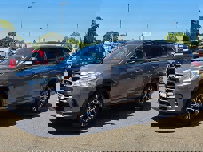 Used 2019 Toyota Highlander LE