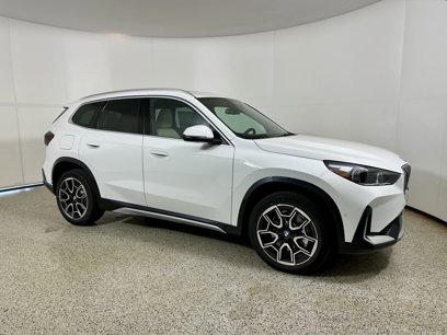 New 2025 BMW X1 xDrive28i w/ Premium Package