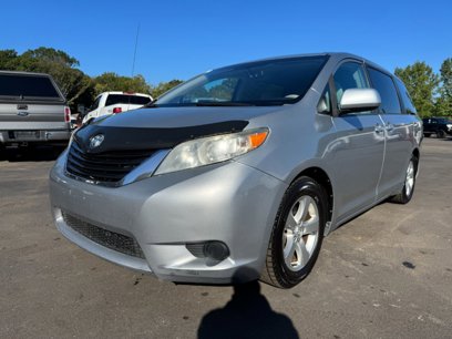 Used 2013 Toyota Sienna LE
