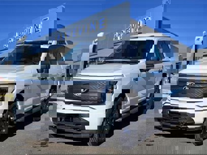 New 2024 Ford F150 Lightning XLT w/ Max Trailer Tow Package