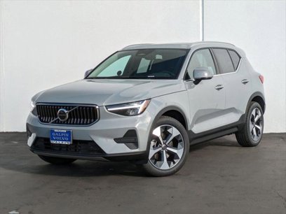 New 2025 Volvo XC40 B5 Core w/ Protection Package Premier