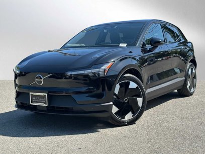 New 2025 Volvo EX30 Plus w/ Protection Package Premier